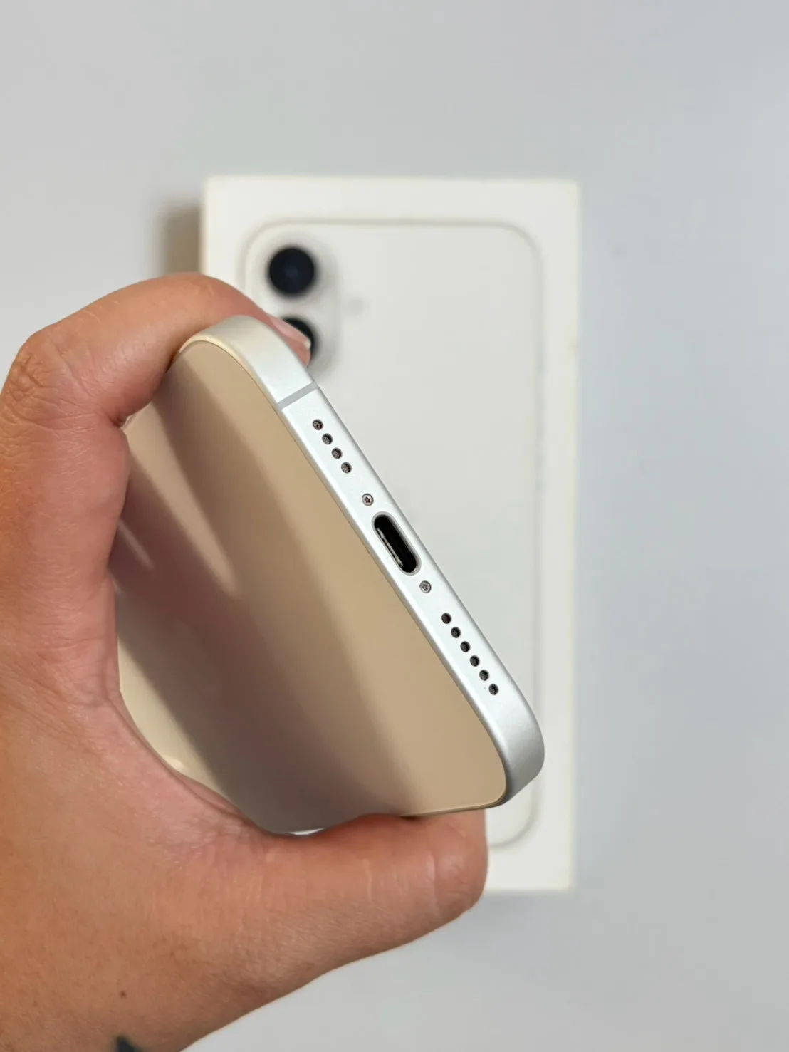 Apple iPhone 16 Plus